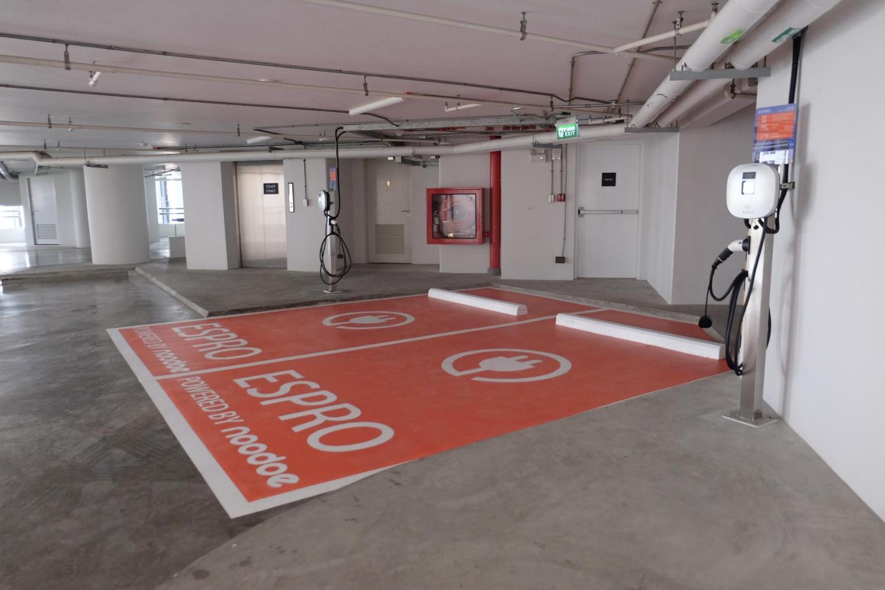 Chatrium Grand Μπανγκόκ Εξωτερικό φωτογραφία Charging station for electric cars